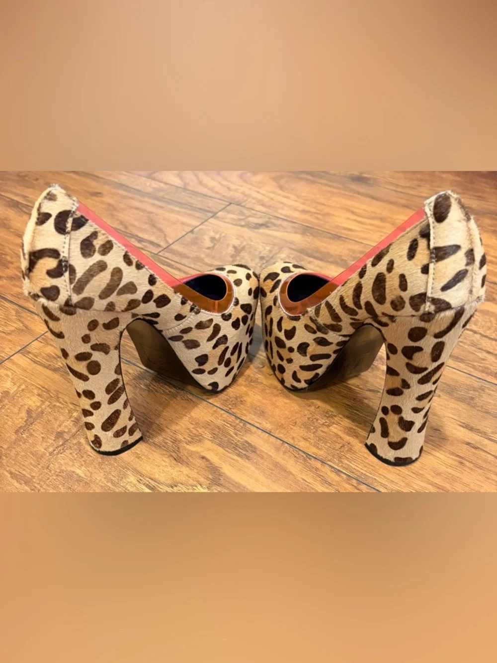 Dolce Vita DV8 Leopard Calf Hair Platform Heels Size 6 Statement Pumps